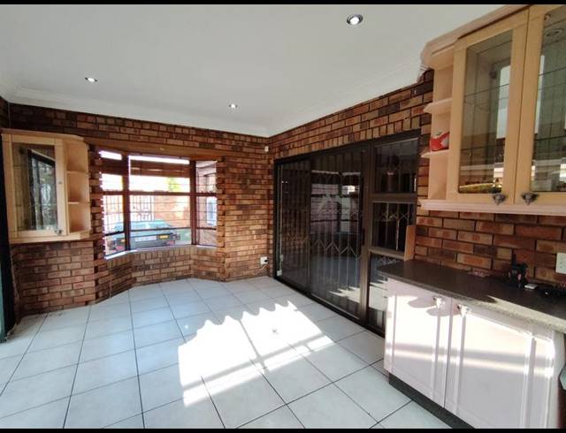 3 BEDROOM CLUSTER FOR SALE IN BARDENE